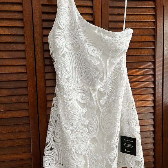 NWT White sequin one shoulder Lulus romper - Picture 3 of 5